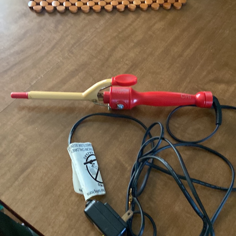 CHI 1/2 inch curling iron